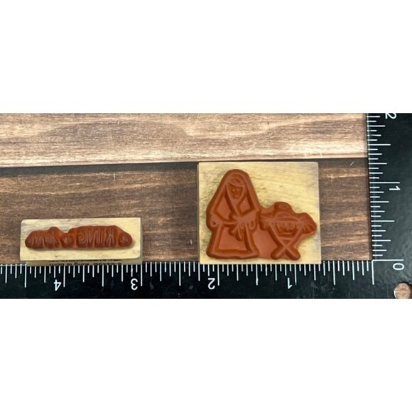 HTF A MUSE SET OF 2 WOOD MOUNTED RUBBER STAMPS NEWBORN KING NATIVITY BABY JESUS - Picture 4 of 4